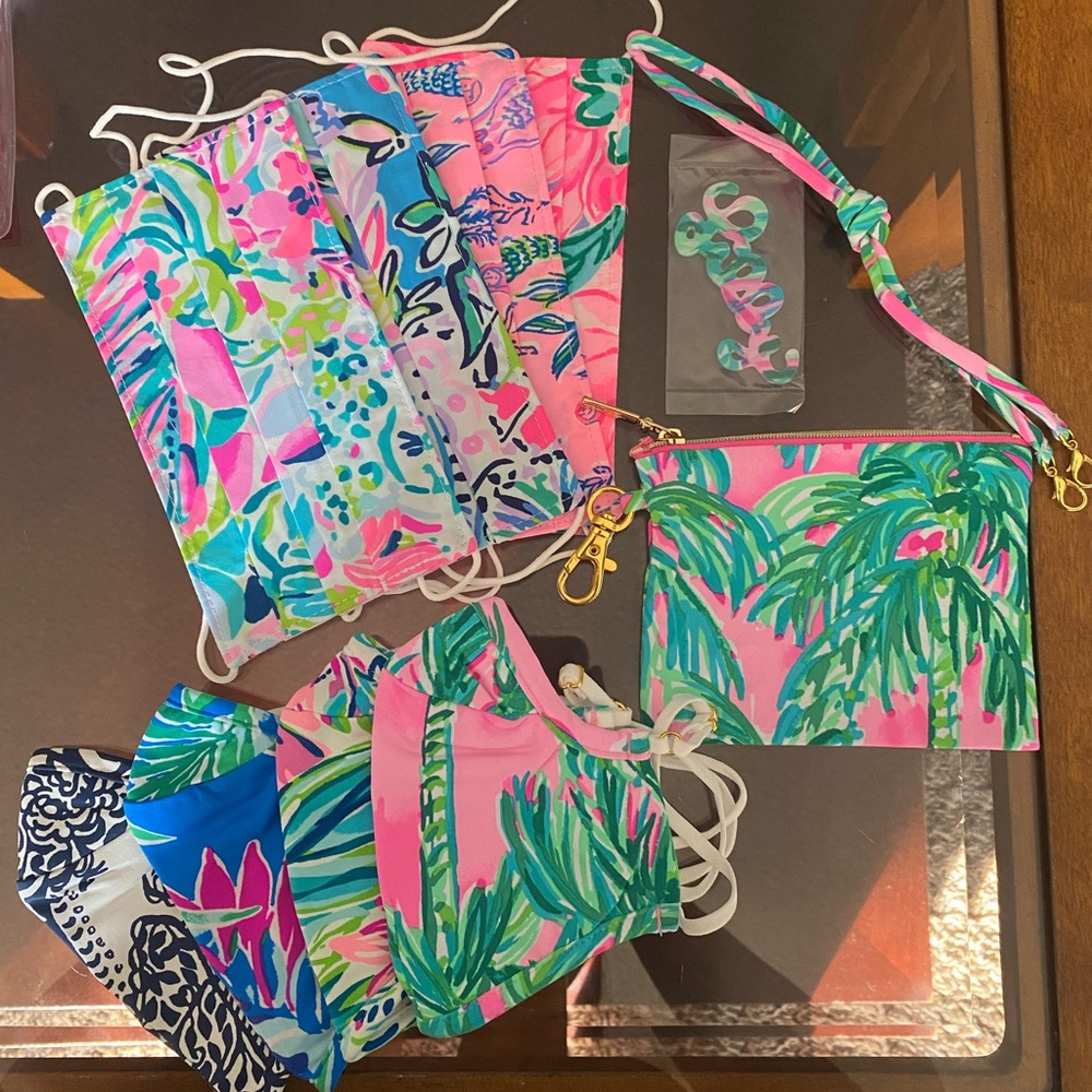 Lilly Pulitzer Mask Set - Picture 2 of 13